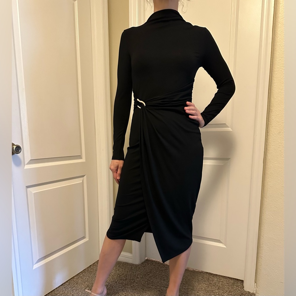Zesica NWT Black Long Sleeve Mock Neck Ruched Midi Dress Gold Ring Detail